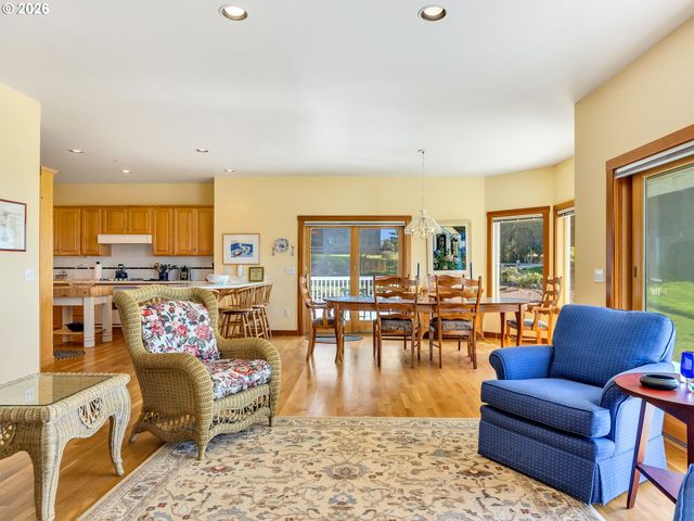 4810 HIGH RIDGE Rd, Gearhart, OR 97138