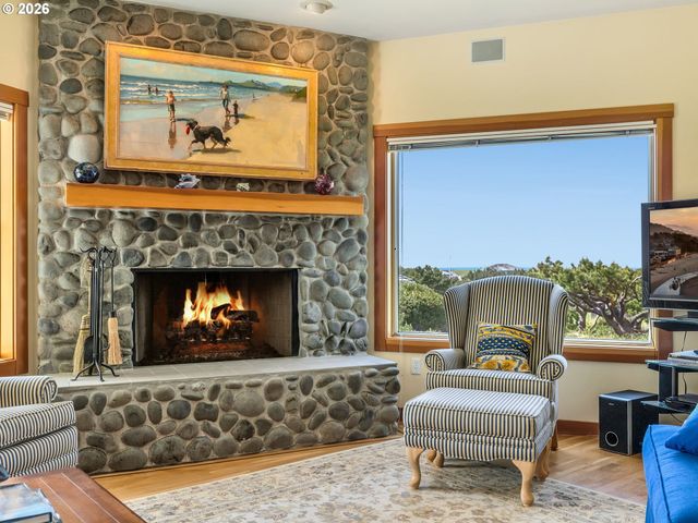 4810 HIGH RIDGE Rd, Gearhart, OR 97138