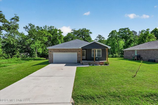 1412 Spruce Street, Ocean Springs, MS 39564