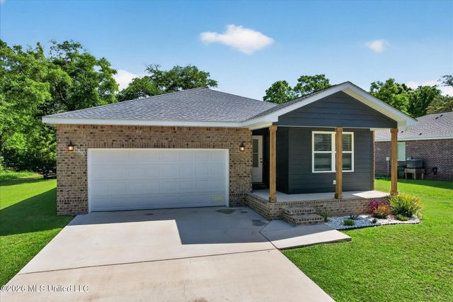 1412 Spruce Street, Ocean Springs, MS 39564