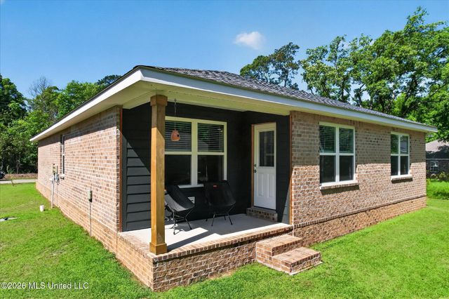 1412 Spruce Street, Ocean Springs, MS 39564
