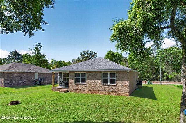 1412 Spruce Street, Ocean Springs, MS 39564