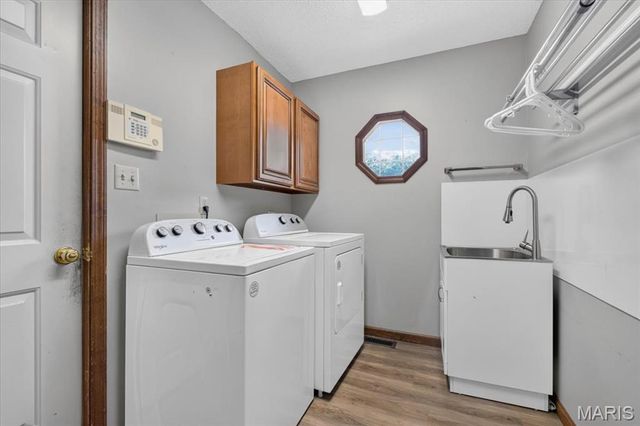 2546 Willow Knoll Drive, St Louis, MO 63129