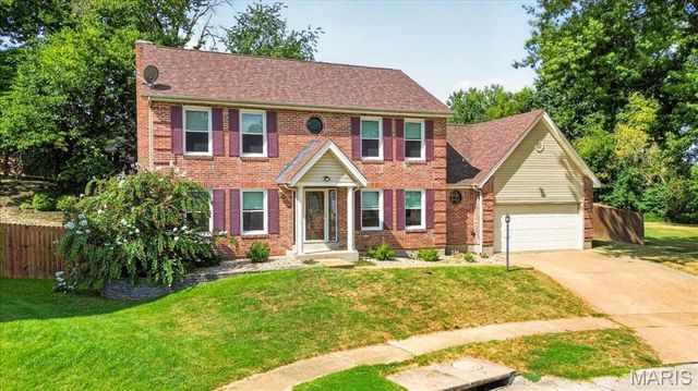 2546 Willow Knoll Drive, St Louis, MO 63129