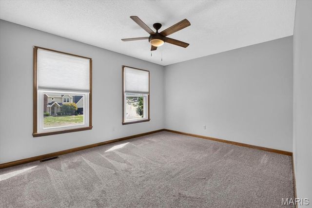 2546 Willow Knoll Drive, St Louis, MO 63129