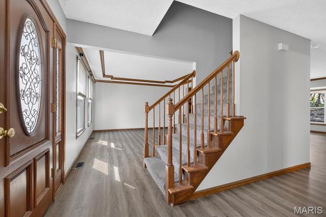2546 Willow Knoll Drive, St Louis, MO 63129