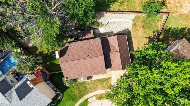 2546 Willow Knoll Drive, St Louis, MO 63129