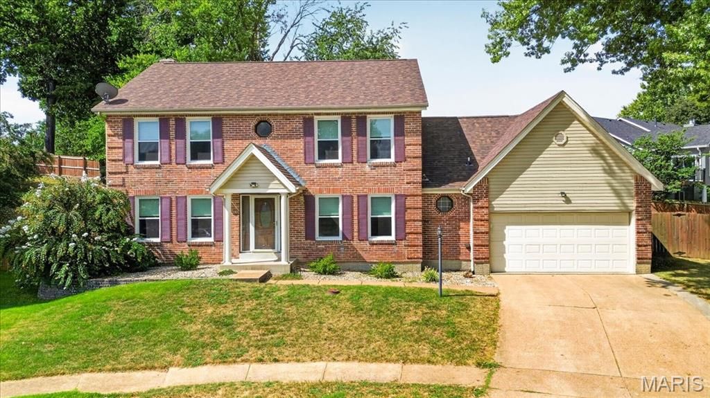 2546 Willow Knoll Drive, St Louis, MO 63129