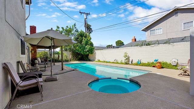 2735 San Juan Lane, Costa Mesa, CA 92626