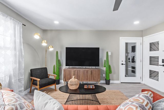 1601 E FREMONT Drive, Tempe, AZ 85282