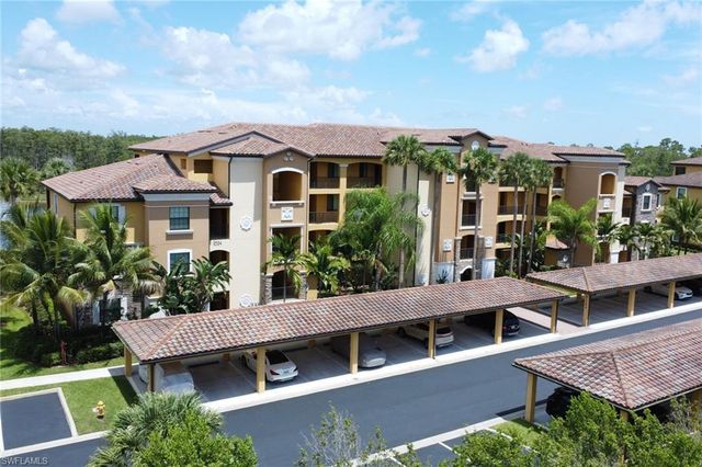 9584 Trevi CT 5226, Naples, FL 34113