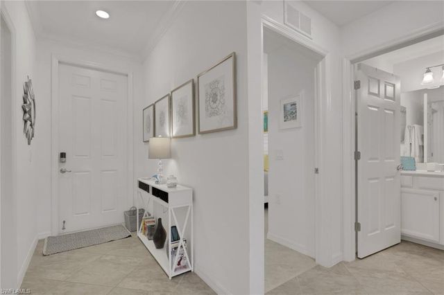 9584 Trevi CT 5226, Naples, FL 34113
