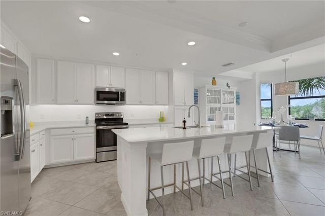 9584 Trevi CT 5226, Naples, FL 34113