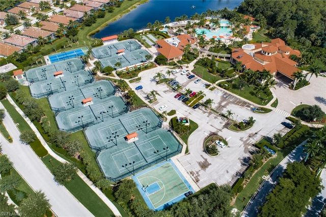 9584 Trevi CT 5226, Naples, FL 34113