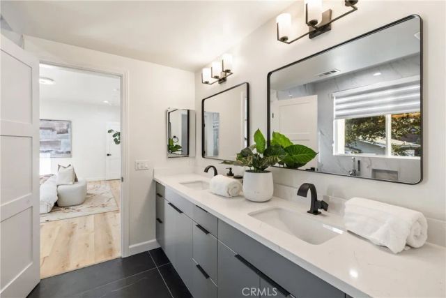 1649 N Lake Avenue 2, Pasadena, CA 91104