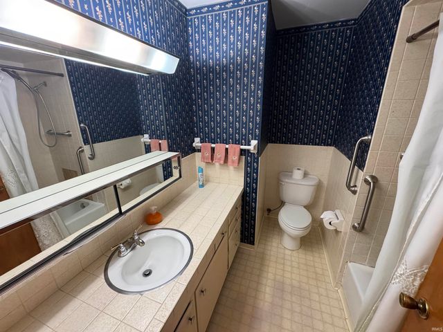 19412 Pasadena Avenue, South Bend, IN 46614