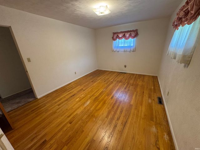 19412 Pasadena Avenue, South Bend, IN 46614