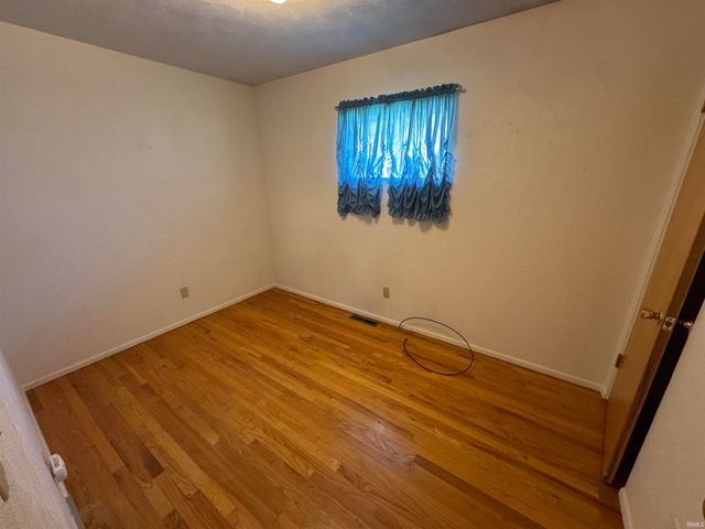 19412 Pasadena Avenue, South Bend, IN 46614