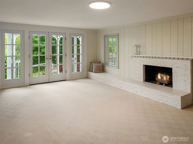 4206 W Glenmont Lane, Seattle, WA 98199