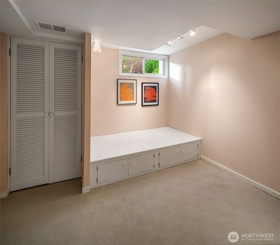 4206 W Glenmont Lane, Seattle, WA 98199