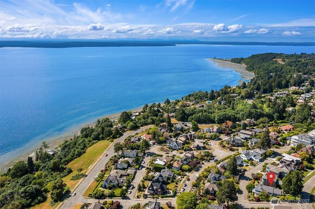 4206 W Glenmont Lane, Seattle, WA 98199