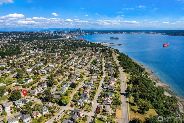 4206 W Glenmont Lane, Seattle, WA 98199
