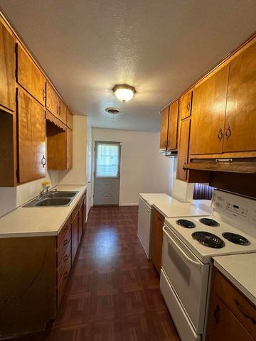 2807 Lexington Street, Plainview, TX 79072