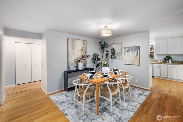 5011 120TH Avenue SE, Bellevue, WA 98006