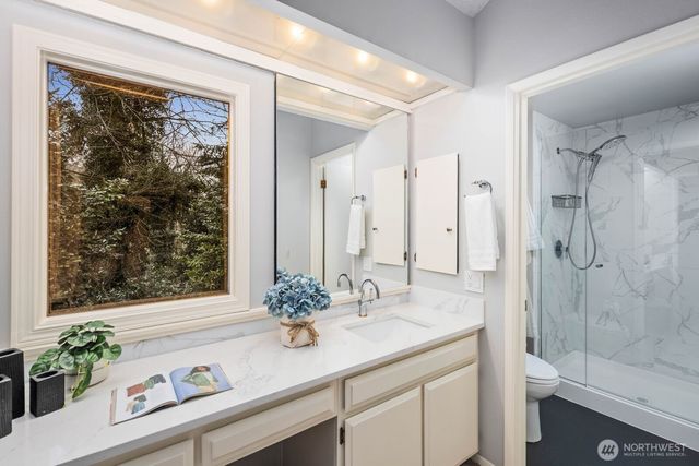 5011 120TH Avenue SE, Bellevue, WA 98006