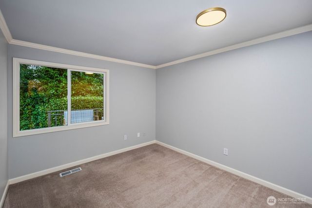 5011 120TH Avenue SE, Bellevue, WA 98006