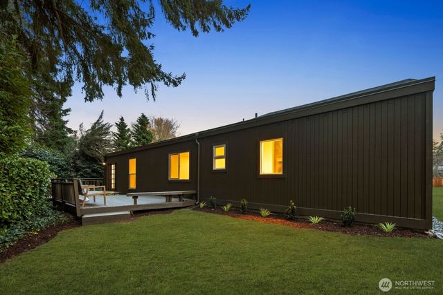 5011 120TH Avenue SE, Bellevue, WA 98006