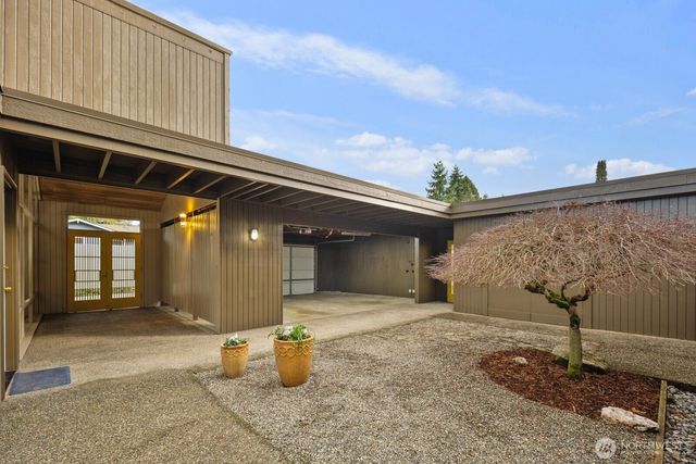 5011 120TH Avenue SE, Bellevue, WA 98006