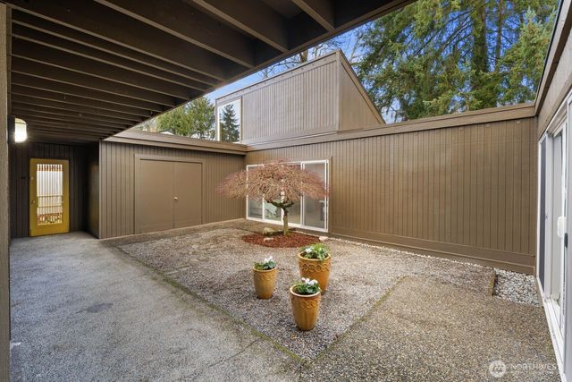 5011 120TH Avenue SE, Bellevue, WA 98006