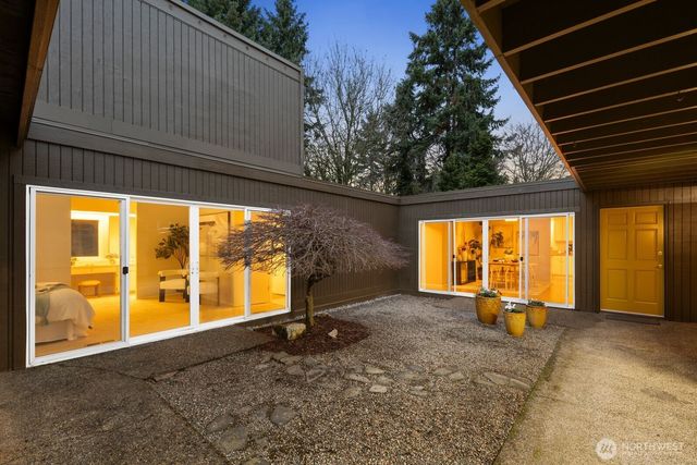 5011 120TH Avenue SE, Bellevue, WA 98006