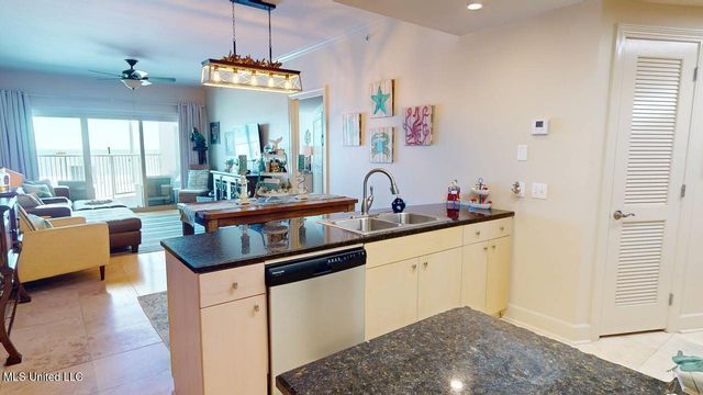 1899 Beach Boulevard, 205, Biloxi, MS 39531