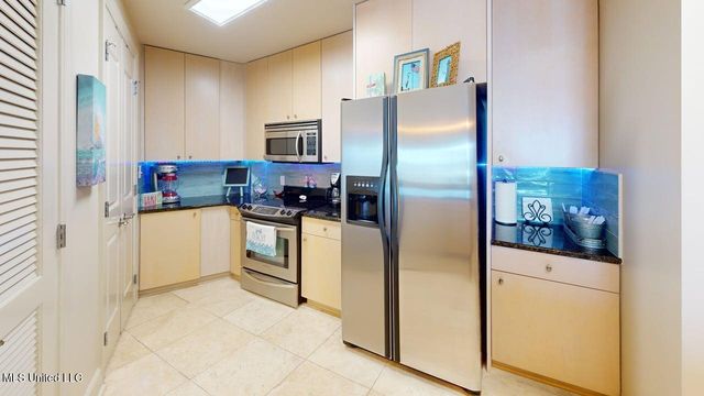 1899 Beach Boulevard, 205, Biloxi, MS 39531