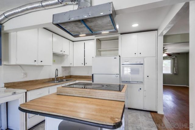 8749 Cottonwood Avenue, Santee, CA 92071