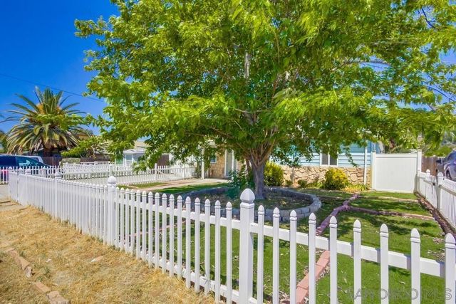 8749 Cottonwood Avenue, Santee, CA 92071