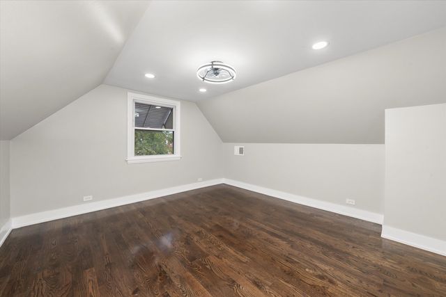 2428 S 19th Avenue, Broadview, IL 60155