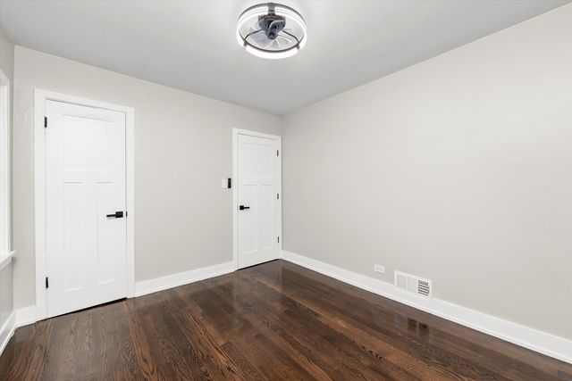 2428 S 19th Avenue, Broadview, IL 60155