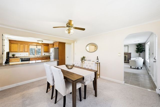 22 Longwood Ave, Woburn, MA 01801