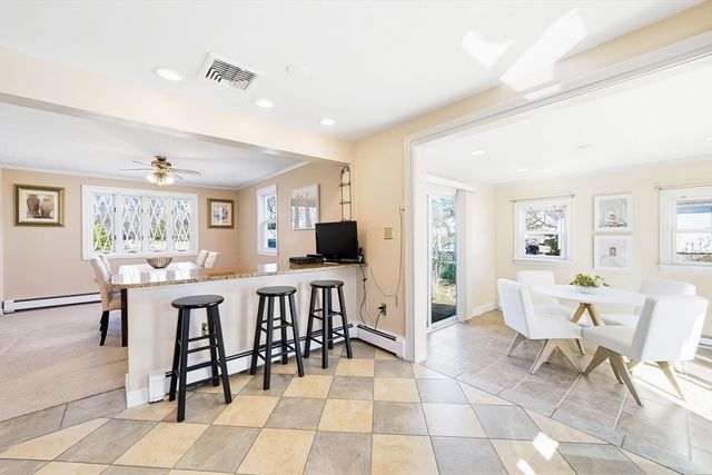 22 Longwood Ave, Woburn, MA 01801