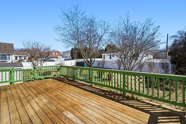 22 Longwood Ave, Woburn, MA 01801