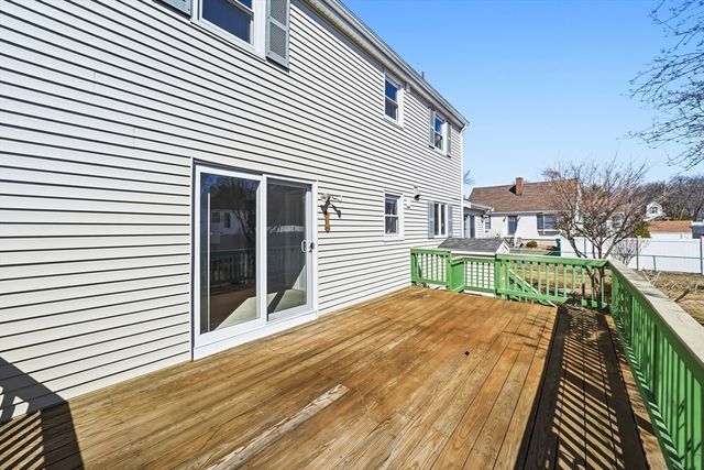 22 Longwood Ave, Woburn, MA 01801