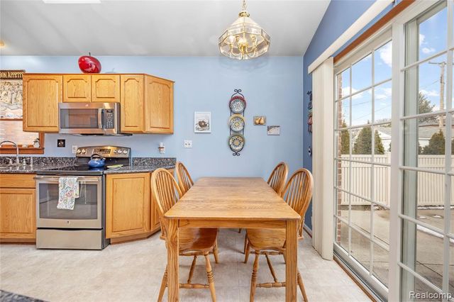 200 N York Street, Dearborn, MI 48128