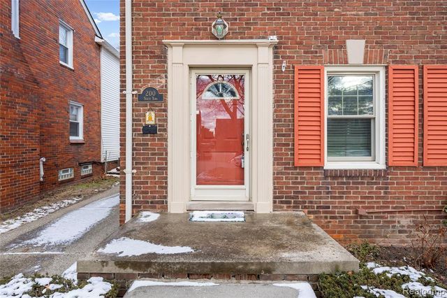 200 N York Street, Dearborn, MI 48128