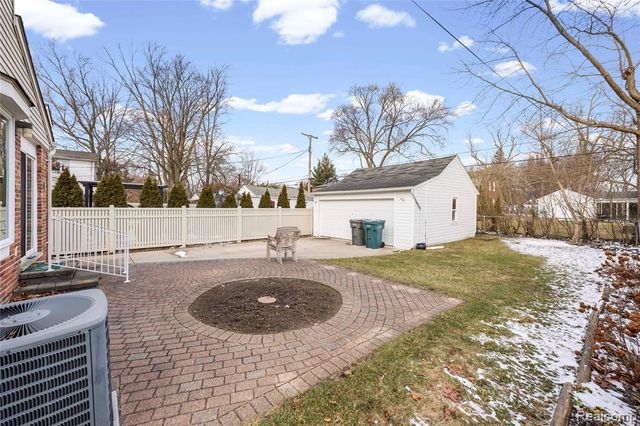 200 N York Street, Dearborn, MI 48128