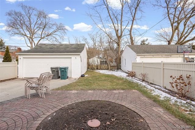 200 N York Street, Dearborn, MI 48128