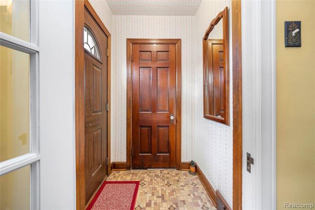 200 N York Street, Dearborn, MI 48128