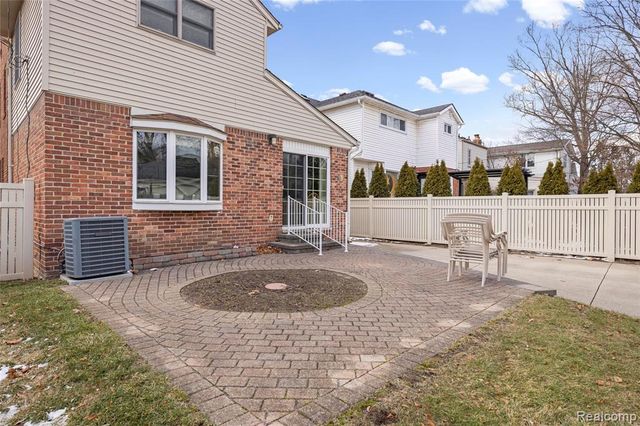 200 N York Street, Dearborn, MI 48128